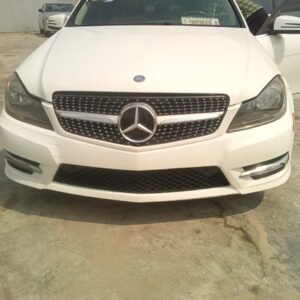 Mercedes Benz C300 - 2012