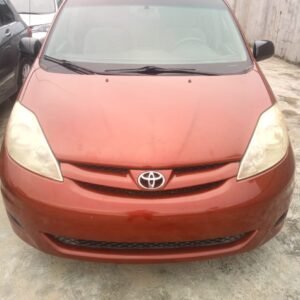 Toyota Sienna LE - 2007